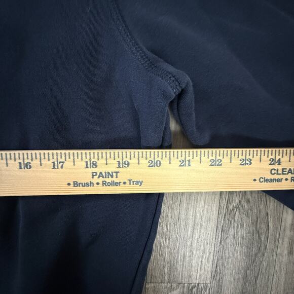 Tommy Hilfiger Navy Blue Crewneck Sweatshirt Men’s Medium Embroidered Logo - Picture 6 of 6